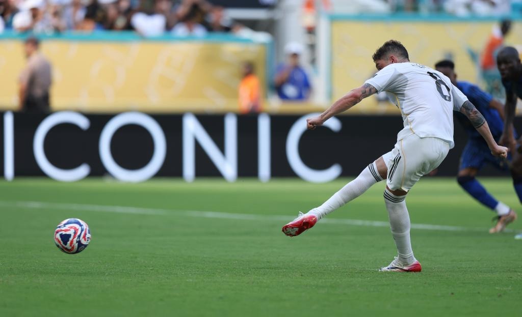 卡拉格展望2026年：阿森纳将赢下英超冠军；法国豪强竞争